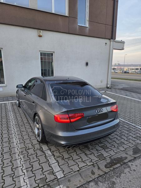 Audi A4 QUATTRO S LINE