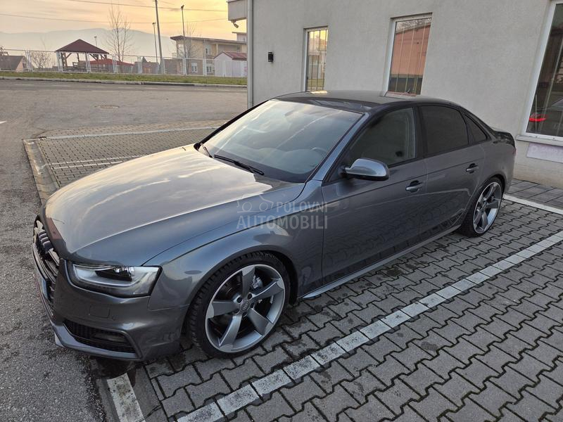 Audi A4 QUATTRO S LINE