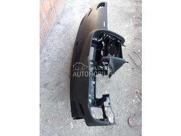 Tabla     -instrument tabla za Audi A5 za 2011. god.