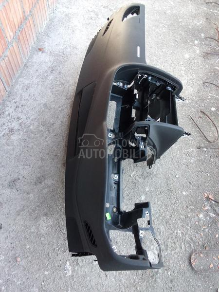 Tabla     -instrument tabla