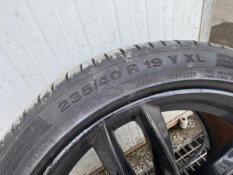 Continental 235/40 R19 Letnja