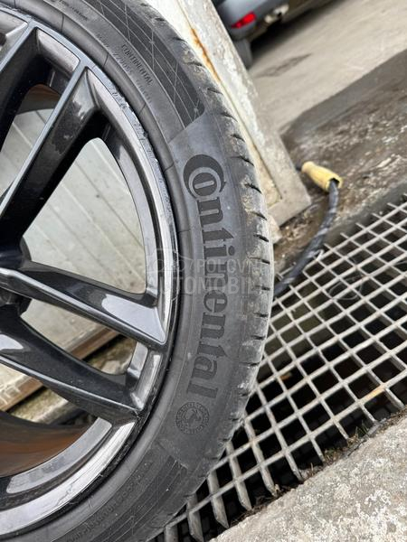 Continental 235/40 R19 Letnja