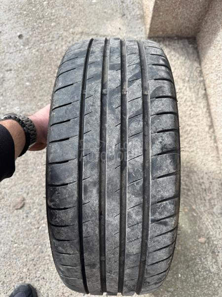 Ostalo 225/45 R19 Letnja