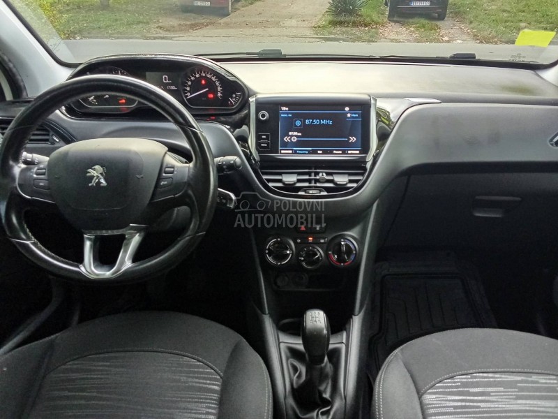 Peugeot 208 7,7,0,0,0 k,m