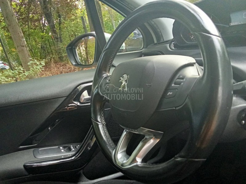 Peugeot 208 7,7,0,0,0 k,m