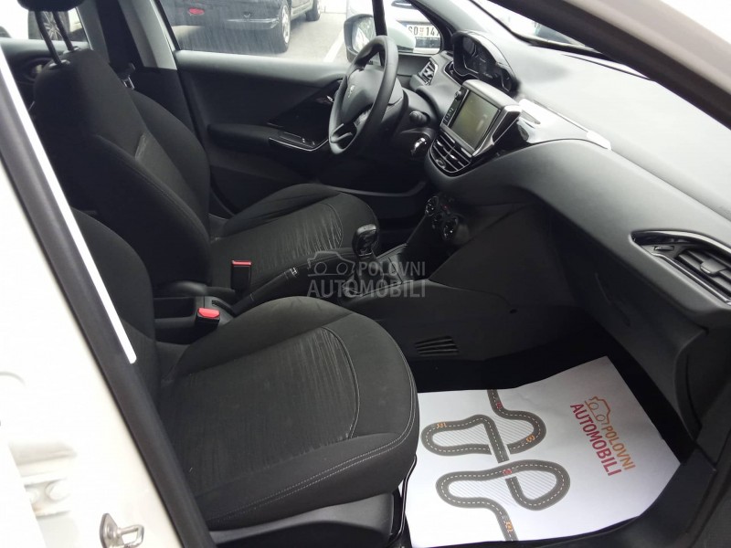 Peugeot 208 7,7,0,0,0 k,m