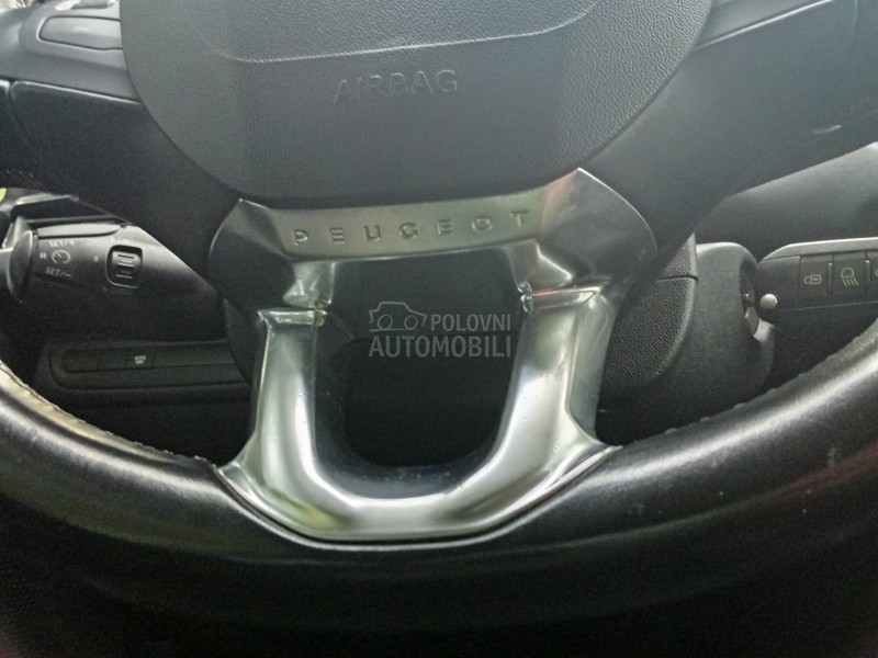 Peugeot 208 7,7,0,0,0 k,m