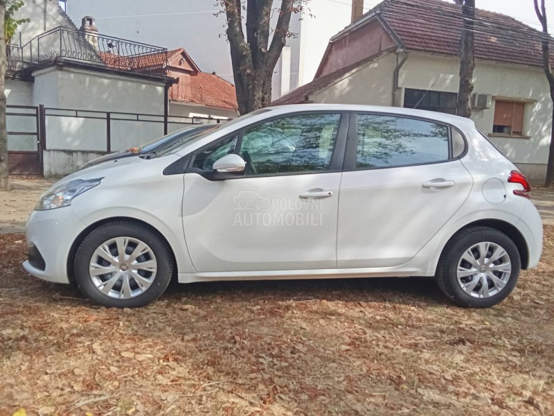 Peugeot 208 7,7,0,0,0 k,m