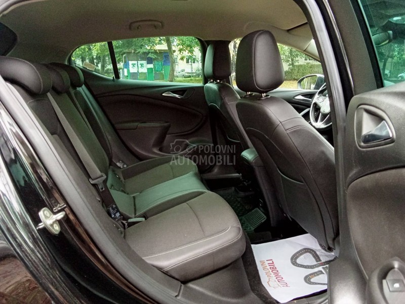 Opel Astra K COSMO AUT.  rata 137