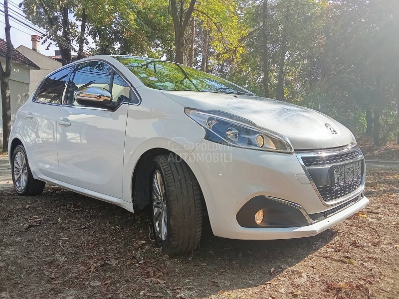 Peugeot 208 8,5,0,0,0.k.m