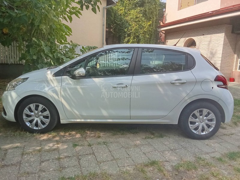 Peugeot 208 8,5,0,0,0.k.m
