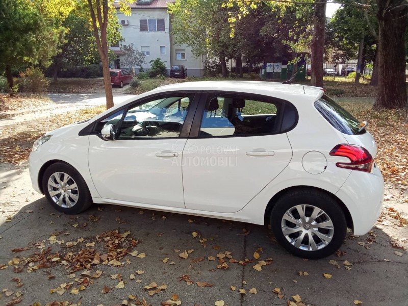 Peugeot 208 8,5,0,0,0.k.m
