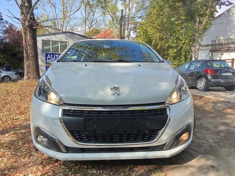 Peugeot 208 8,5,0,0,0.k.m