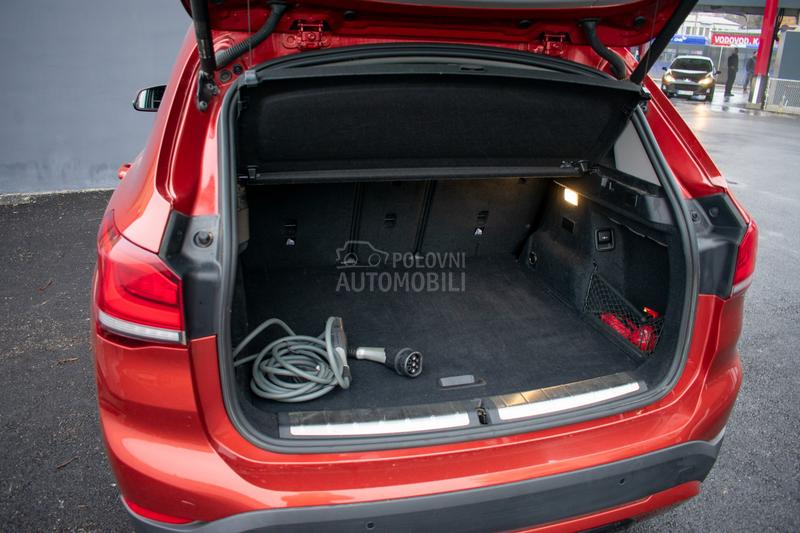 BMW X1 BMV X1 XDRIVE25E 5D