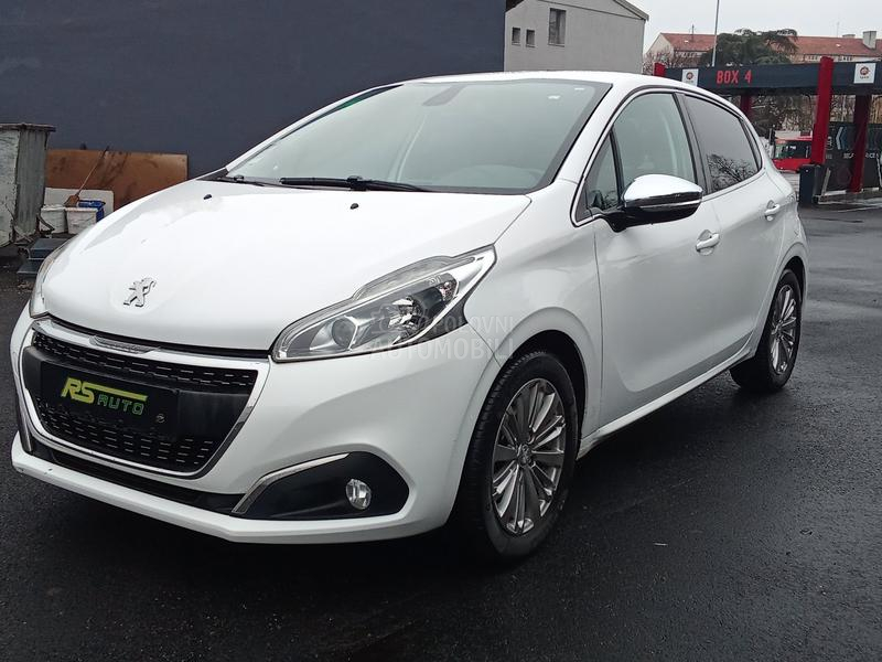 Peugeot 208 ALLURE