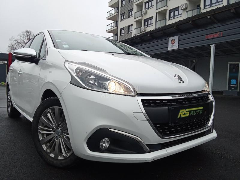 Peugeot 208 ALLURE