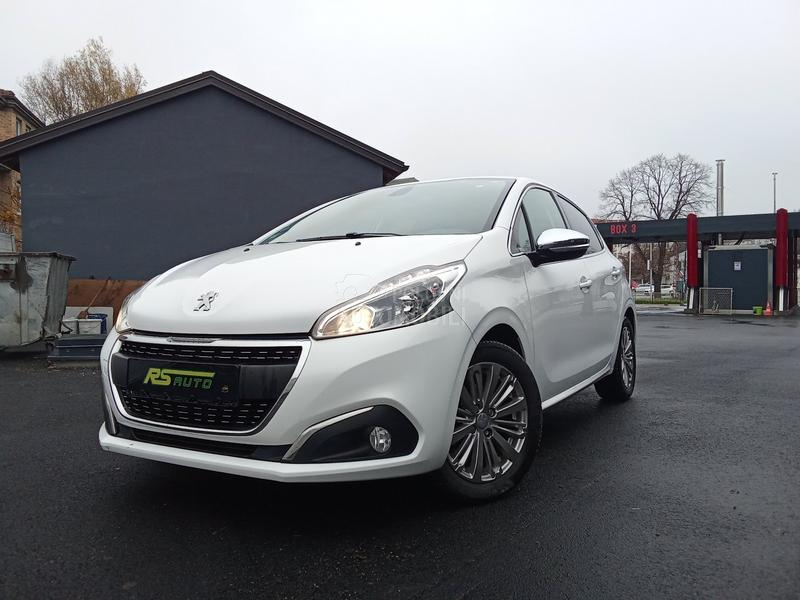 Peugeot 208 ALLURE