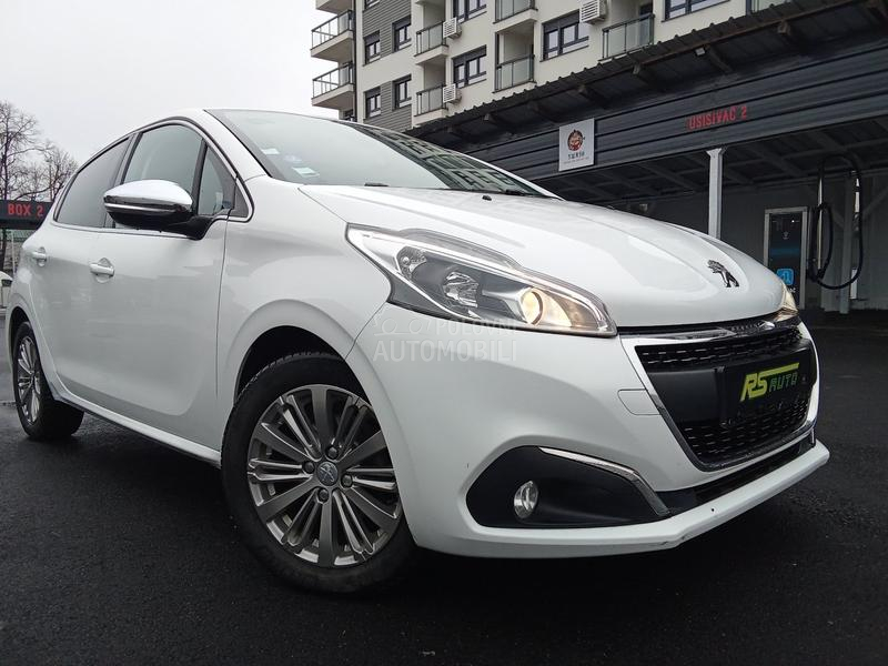 Peugeot 208 ALLURE