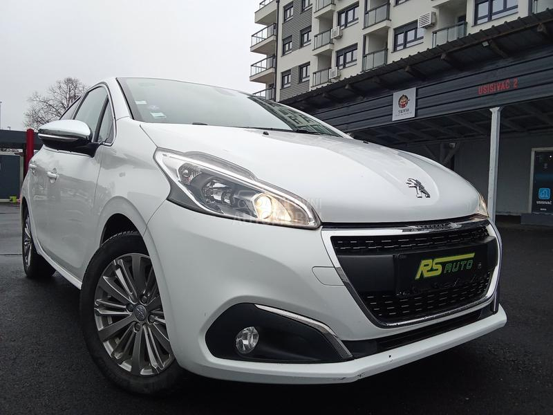 Peugeot 208 ALLURE
