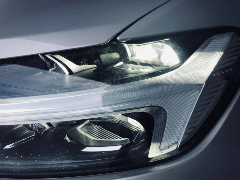 Volvo XC60 R Design restyling