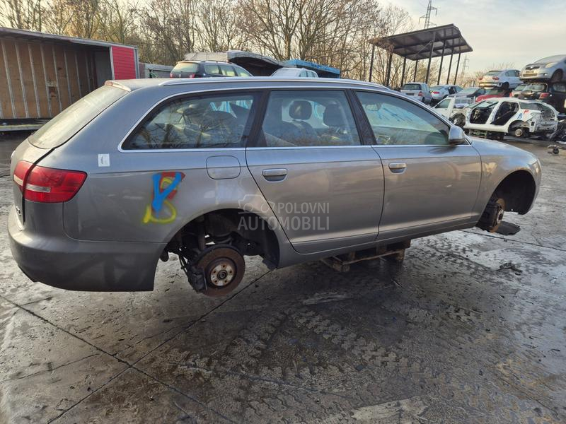 Kompletan auto u delovima