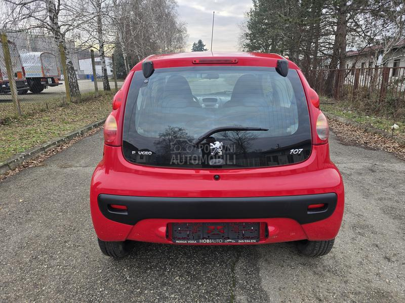Peugeot 107 1.0B
