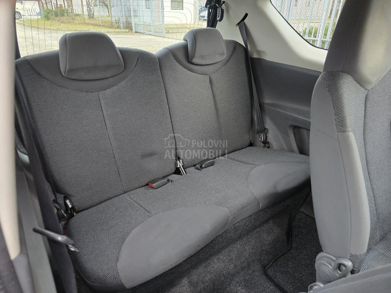 Peugeot 107 1.0B