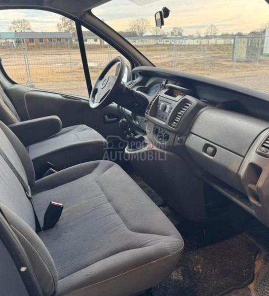 Opel Vivaro 2.0dci klima 114hp