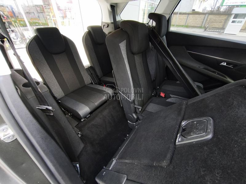 Peugeot 5008 1.5 BlueHdi/AUTOM