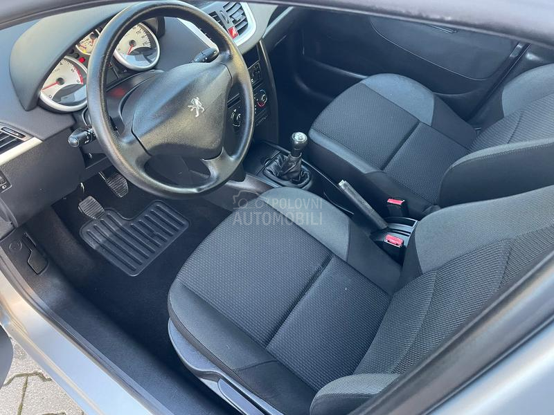Peugeot 207 1.4hdi dioda 2010