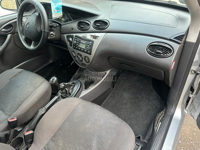 Ford Focus 1.6i