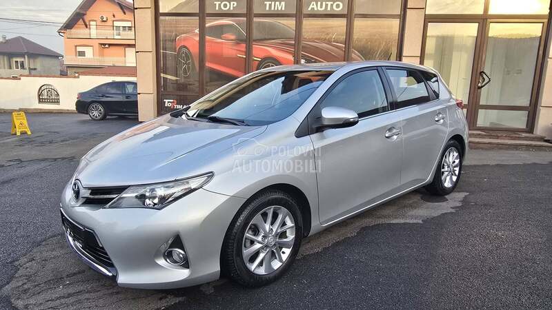 Toyota Auris 1.4 D-4D N A V