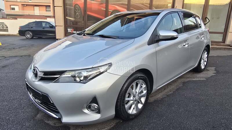 Toyota Auris 1.4 D-4D N A V
