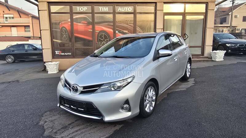 Toyota Auris 1.4 D-4D N A V