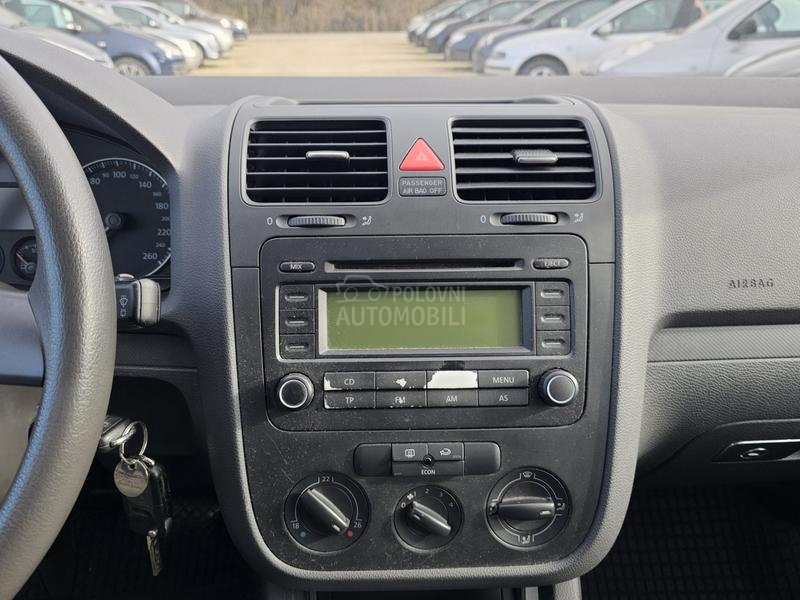 Volkswagen Golf 5 1,6  A.U.T.O.M.A.T