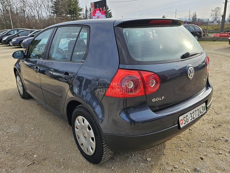 Volkswagen Golf 5 1,6  A.U.T.O.M.A.T
