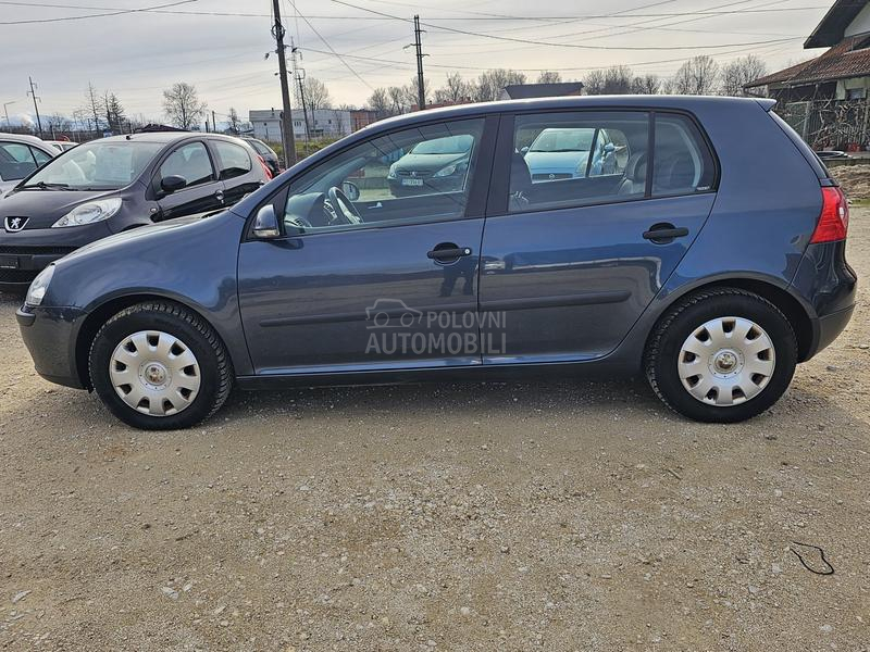 Volkswagen Golf 5 1,6  A.U.T.O.M.A.T