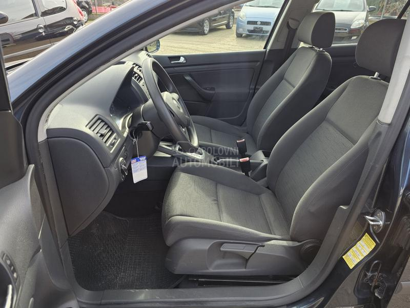 Volkswagen Golf 5 1,6  A.U.T.O.M.A.T