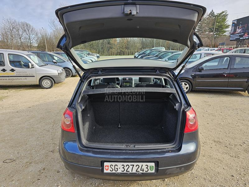 Volkswagen Golf 5 1,6  A.U.T.O.M.A.T