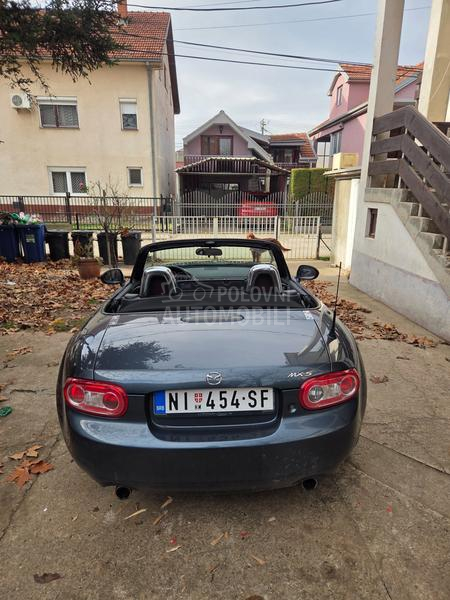 Mazda MX-5 1.8