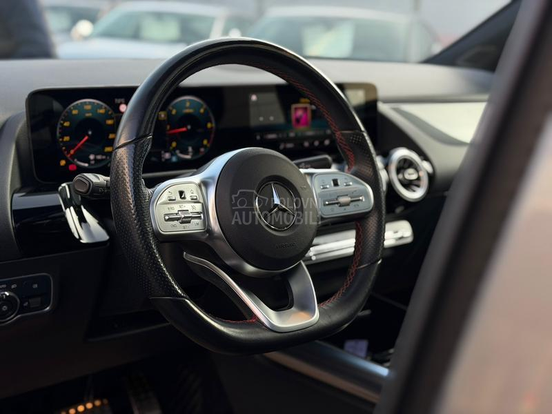 Mercedes Benz GLA 200 2.0D/AMG/PANO/NOV