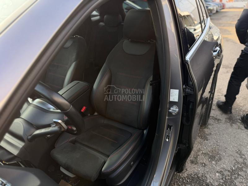 Mercedes Benz GLA 200 2.0D/AMG/PANO/NOV