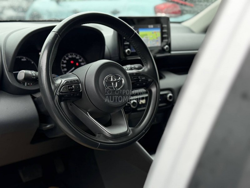 Toyota Yaris 1.5/Hibrid/Auto