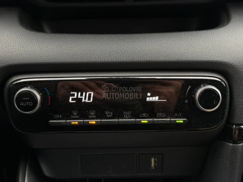 Toyota Yaris 1.5/Hibrid/Auto