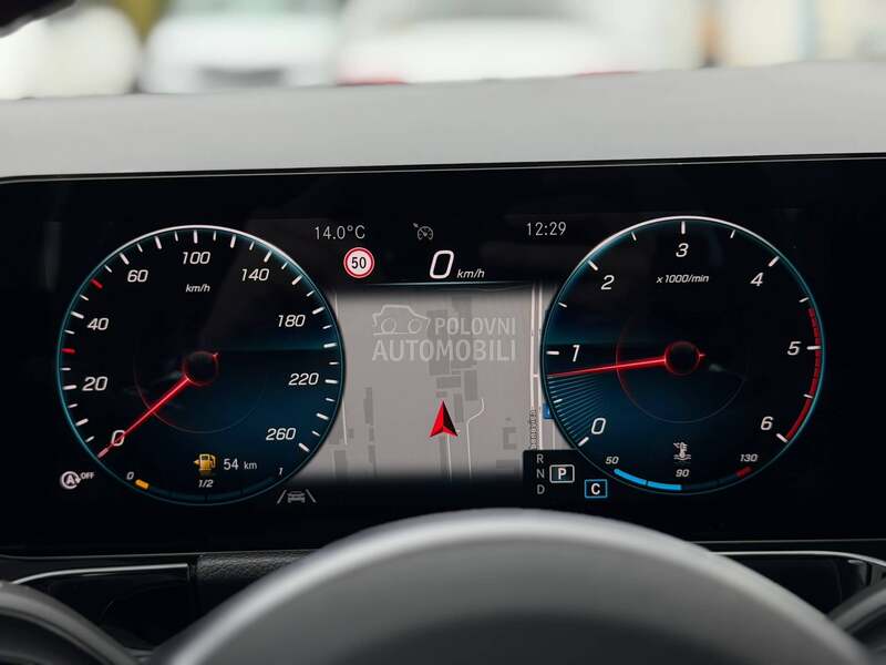 Mercedes Benz GLA 200 D/150/AMG/NOV