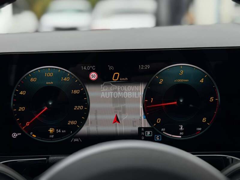 Mercedes Benz GLA 200 D/150/AMG/NOV