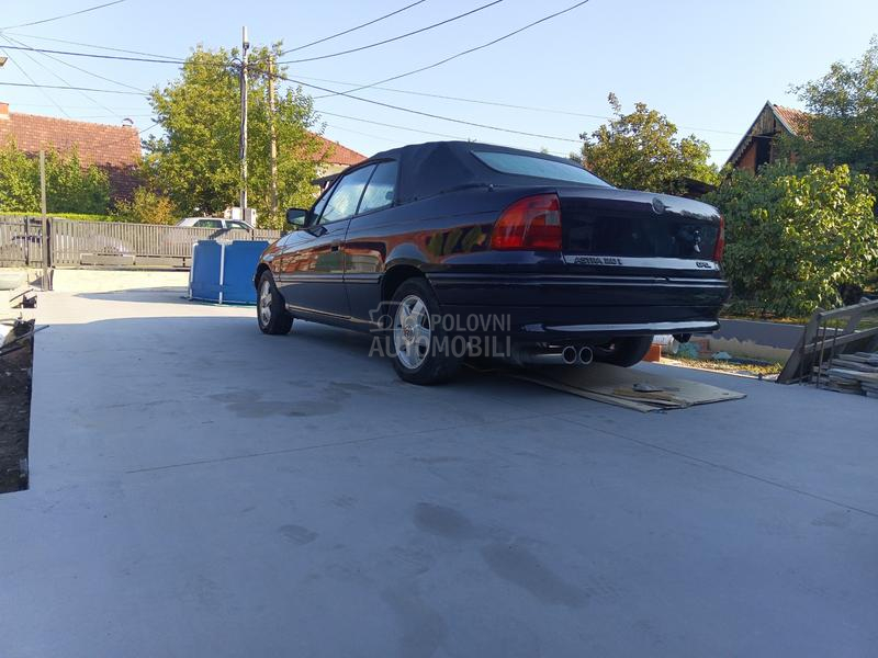 Opel Astra F 