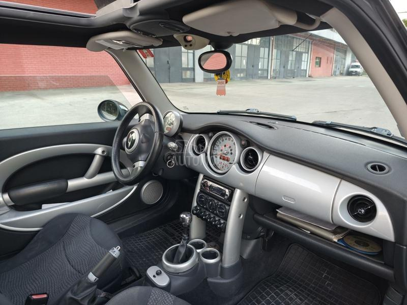 MINI Cooper 