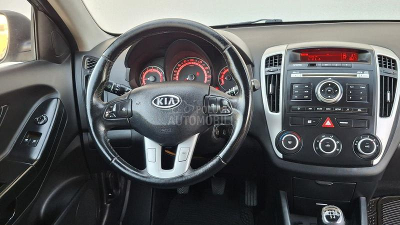 Kia cee`d 1.4 LX Fresh