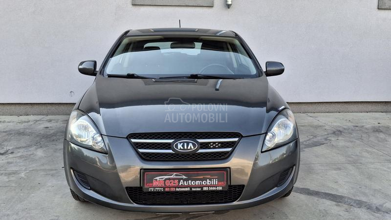 Kia cee`d 1.4 LX Fresh